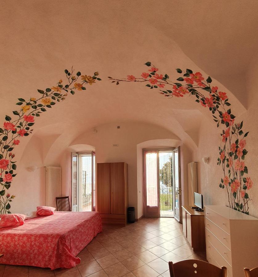 Residence Celeste Mezzegra Екстер'єр фото