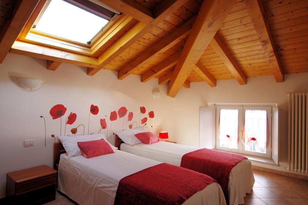 Residence Celeste Mezzegra Екстер'єр фото
