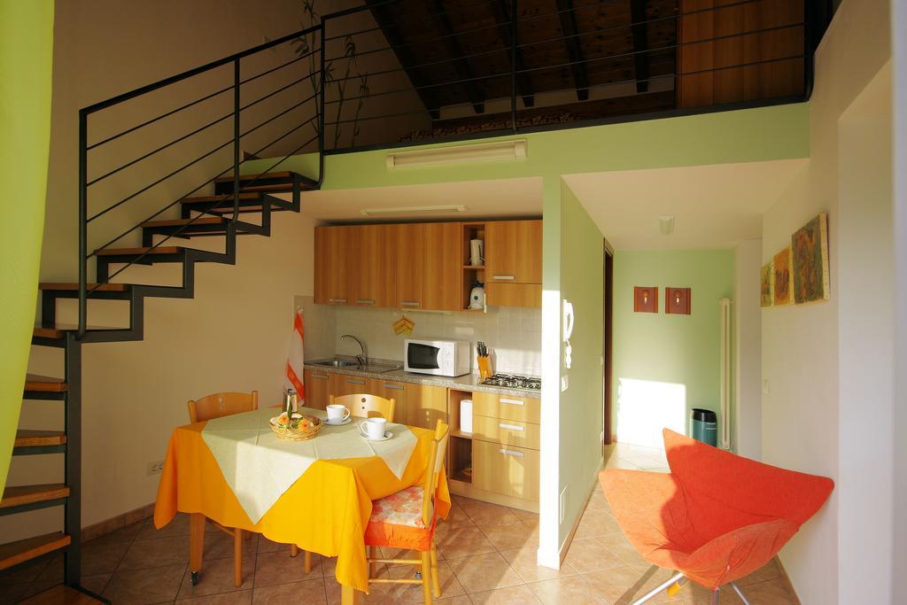 Residence Celeste Mezzegra Екстер'єр фото