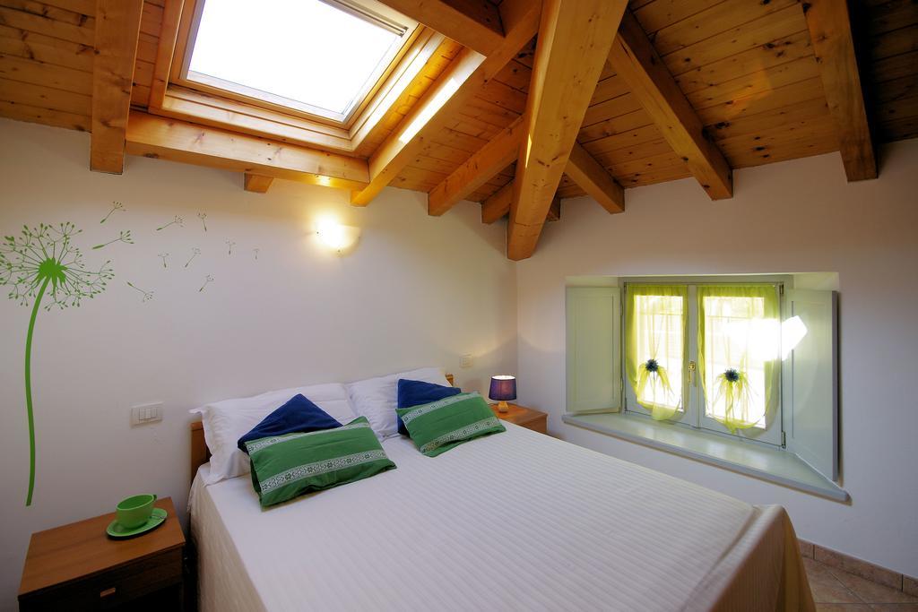 Residence Celeste Mezzegra Екстер'єр фото